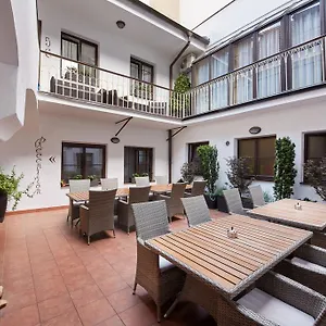Old House לינה וארוחת בוקר פראג
